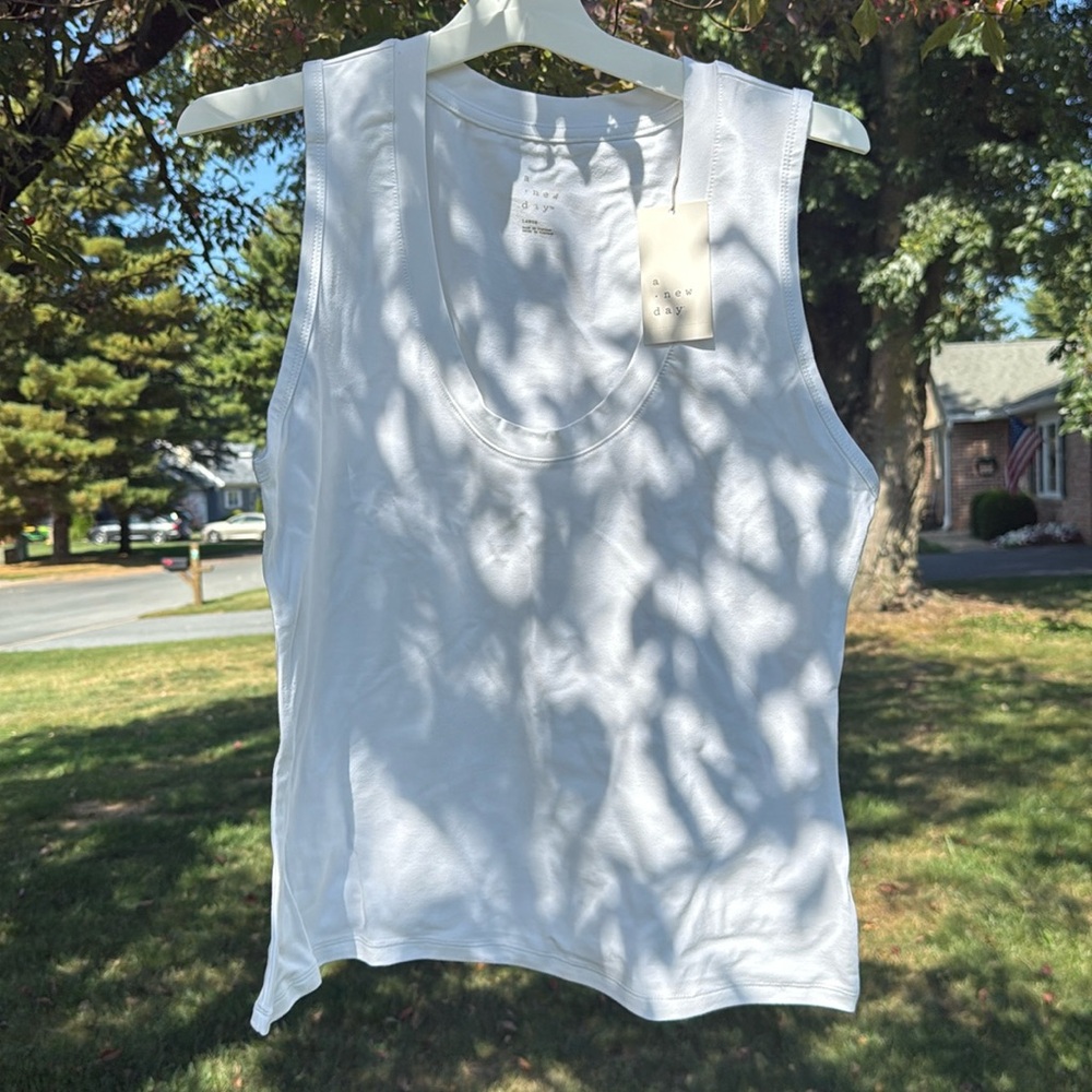 Women’s tank top
